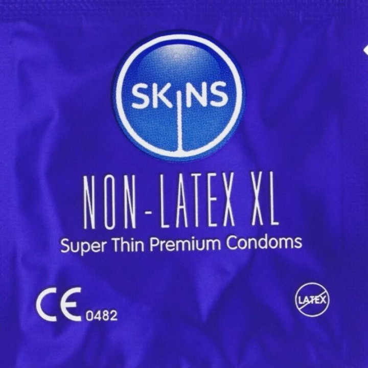 SKINS - PRÉSERVATIFS SANS LATEX PAQUET DE 4, FORMAT XL